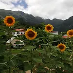 Granny's Farm * São Vicente