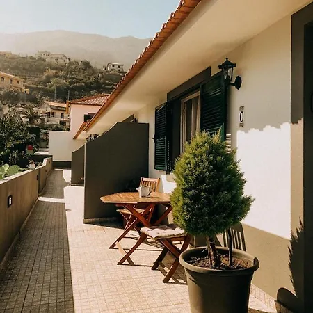 Granny's Farm * São Vicente