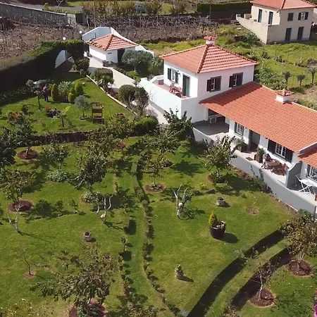 Gospodarstwo wiejskie Granny's Farm São Vicente