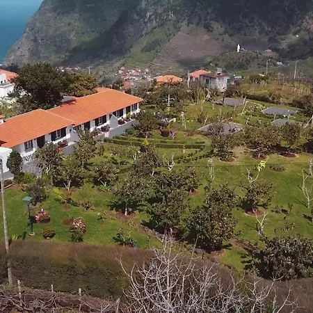 Gospodarstwo wiejskie Granny's Farm São Vicente